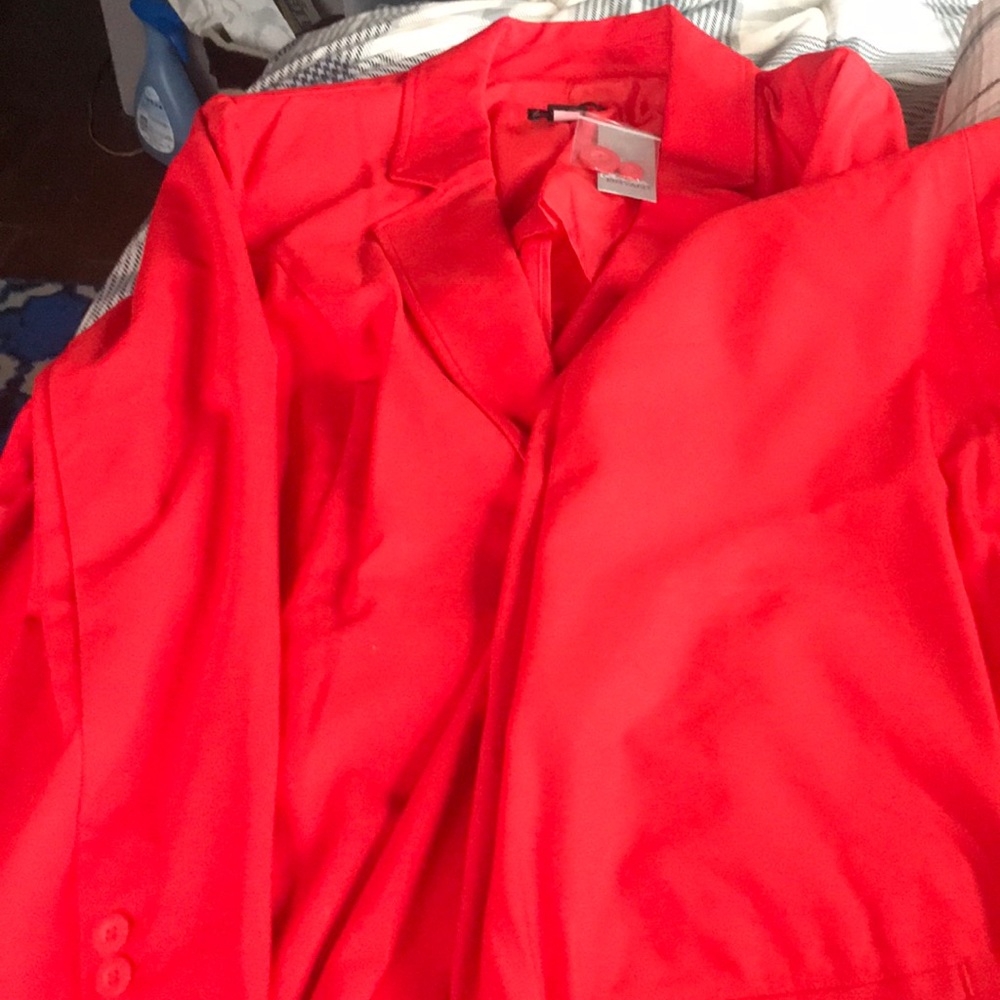 Pants suit